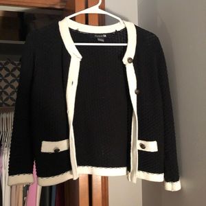 black knitted cardigan with buttons on pockets